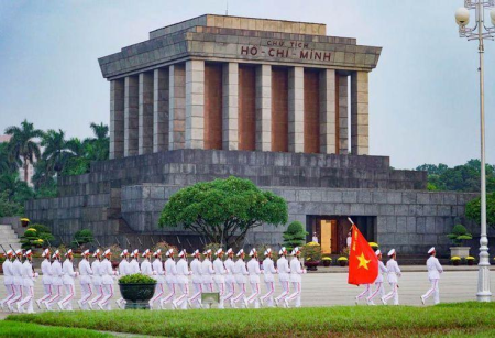 LĂNG CHỦ TỊCH HỒ CHÍ MINH – BIỂU TƯỢNG THIÊNG LIÊNG CỦA DÂN TỘC VIỆT NAM